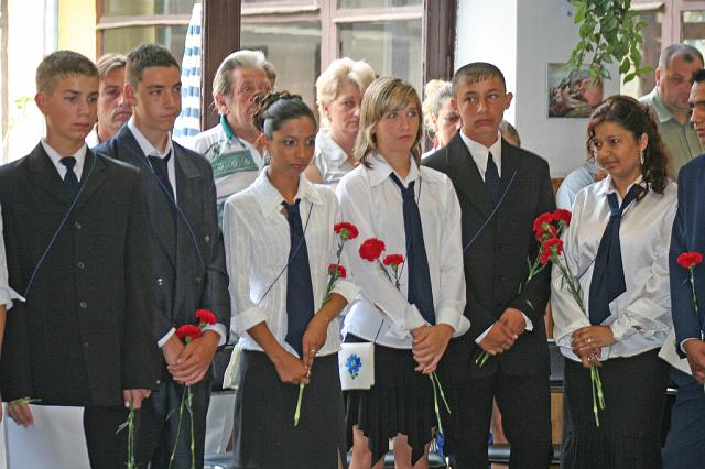 image025