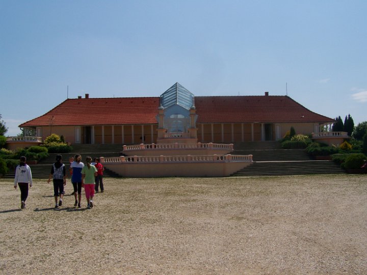 100_8552