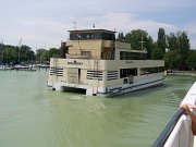 100_9049